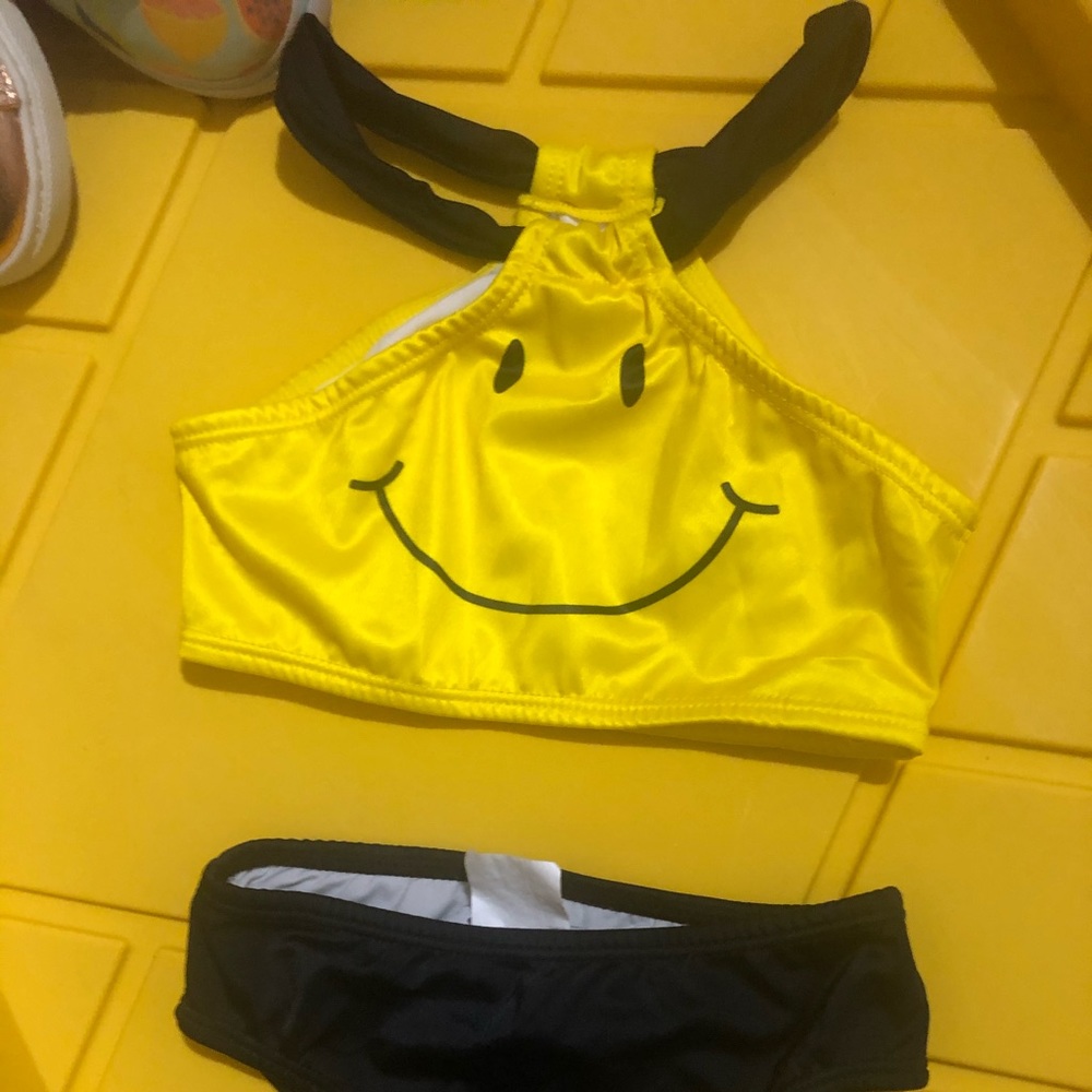 Bikini used 1 time